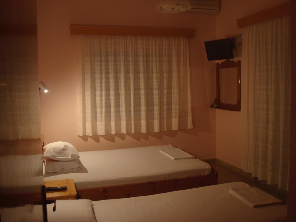 Hotel Filoxenia Neoi Poroi Oda fotoğraf