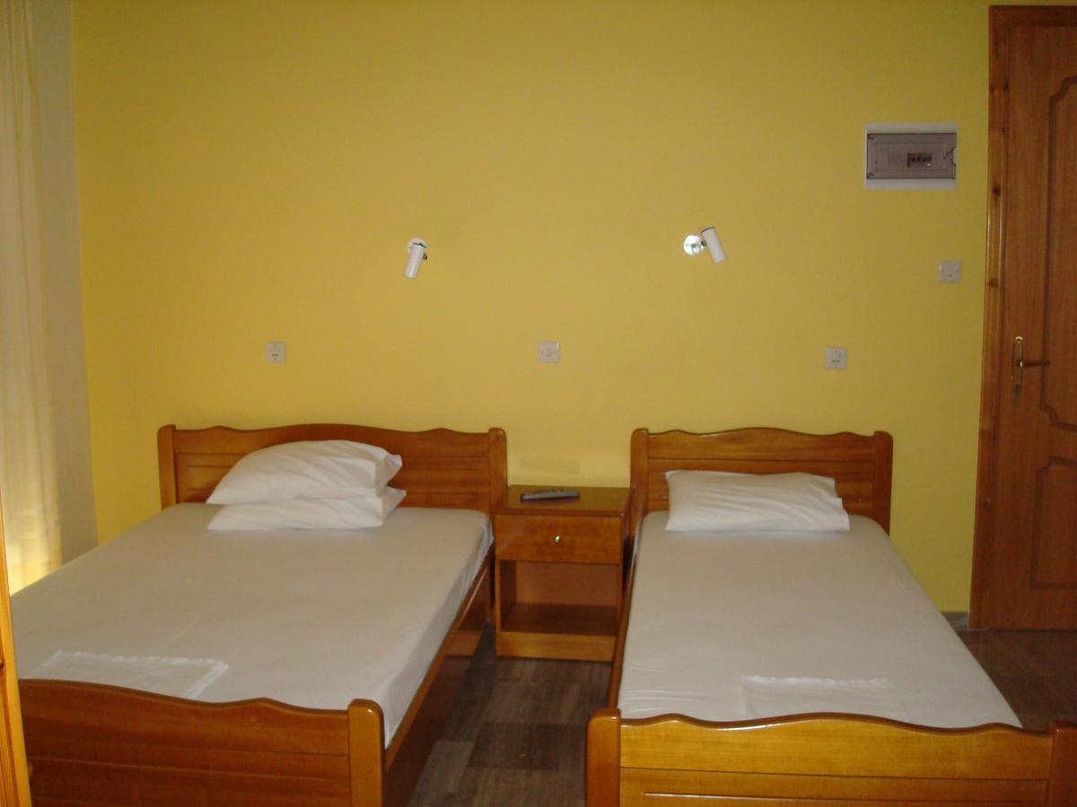 Hotel Filoxenia Neoi Poroi Dış mekan fotoğraf